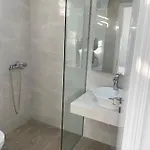 Louvros Luxury Apartamento *