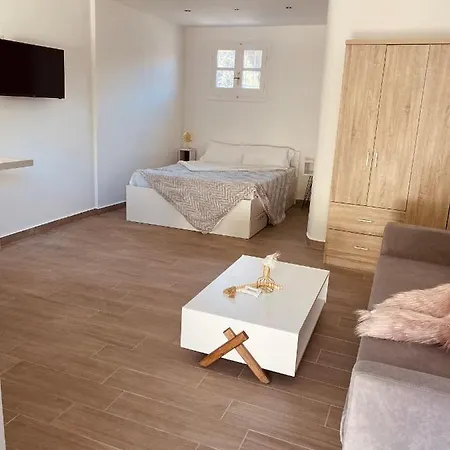 Louvros Luxury *