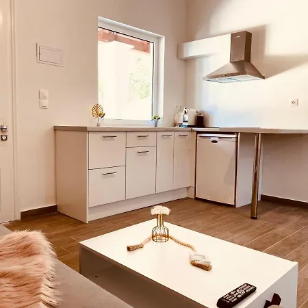 Louvros Luxury Appartamento *