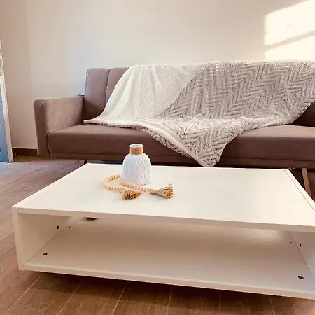 Louvros Luxury Apartment
