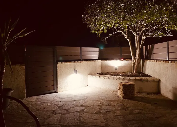Louvros Luxury Διαμέρισμα Δασιά
