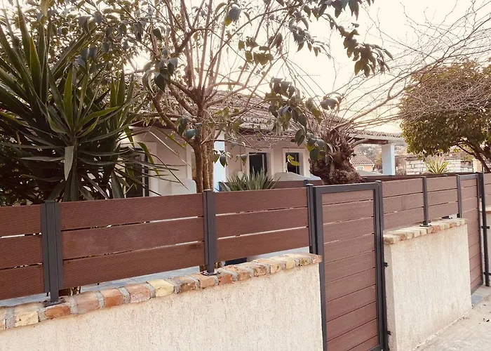 דירה Louvros Luxury