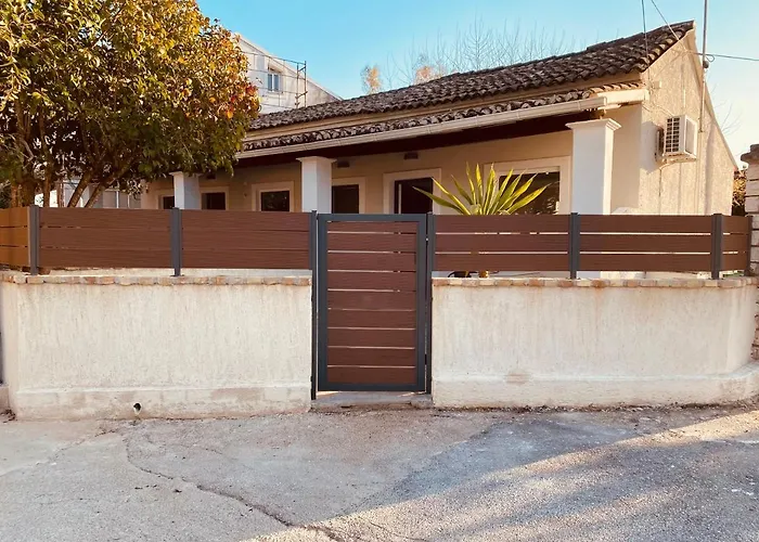 Louvros Luxury * Δασιά
