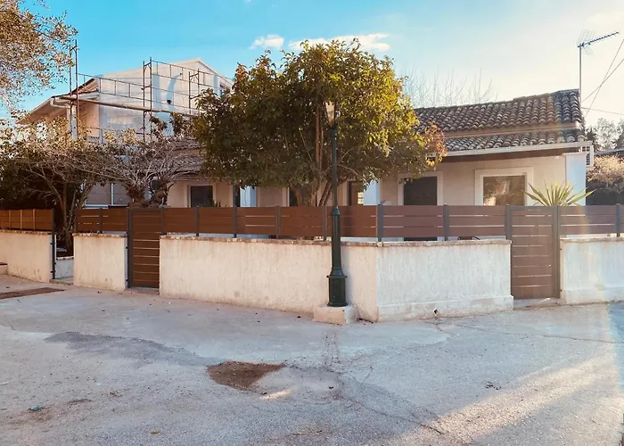 דירה Louvros Luxury דאסיה