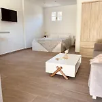 Louvros Luxury *